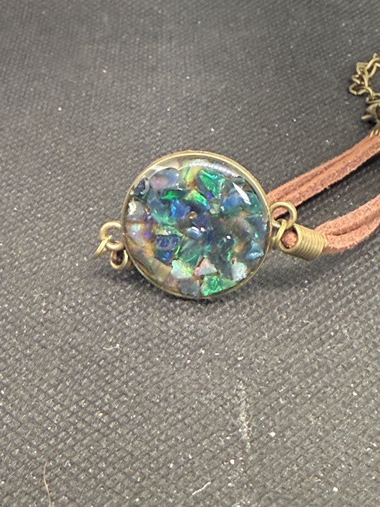 Opal Fragment Leather Band Bracelet